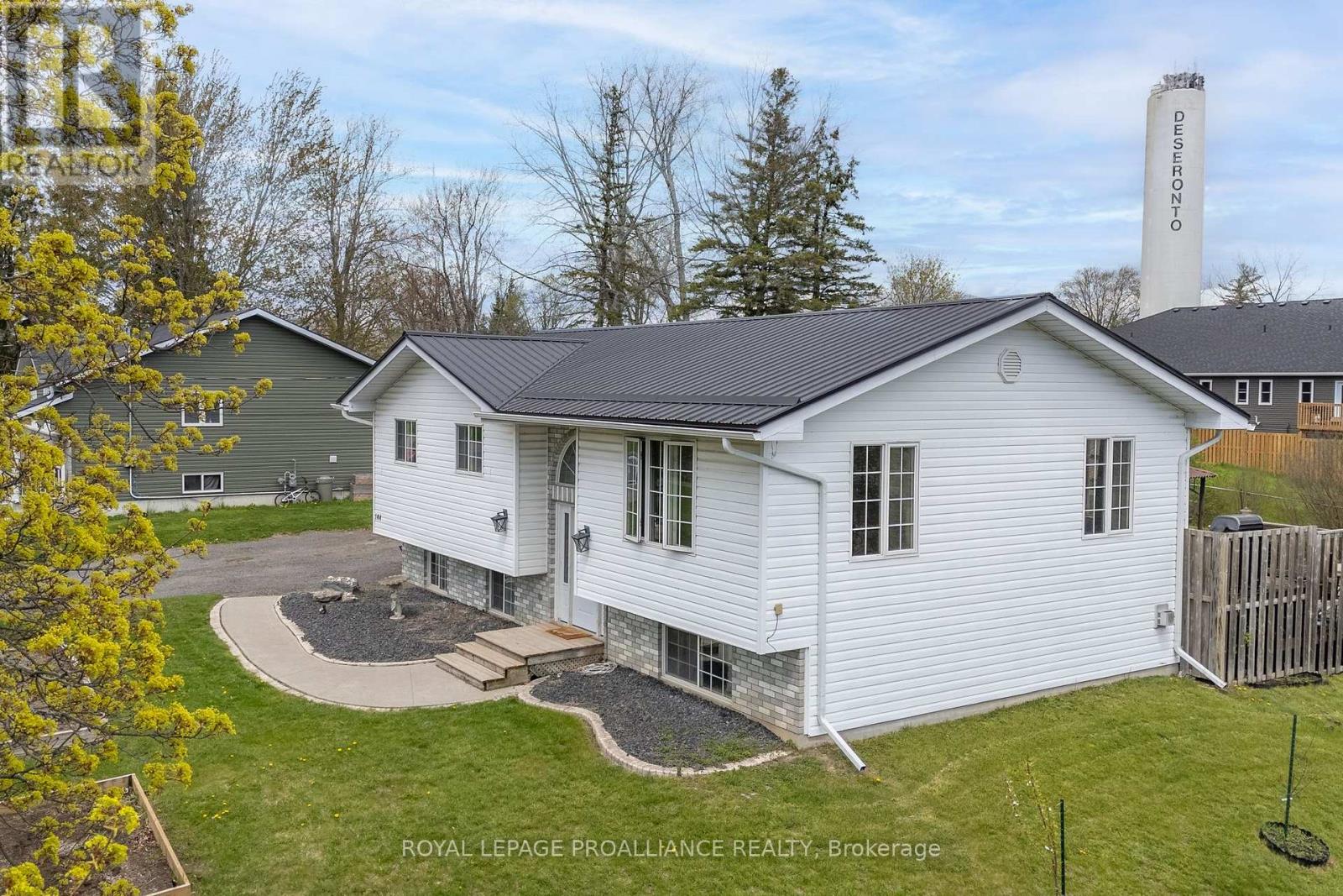 144 Centre Street Property Photo 4