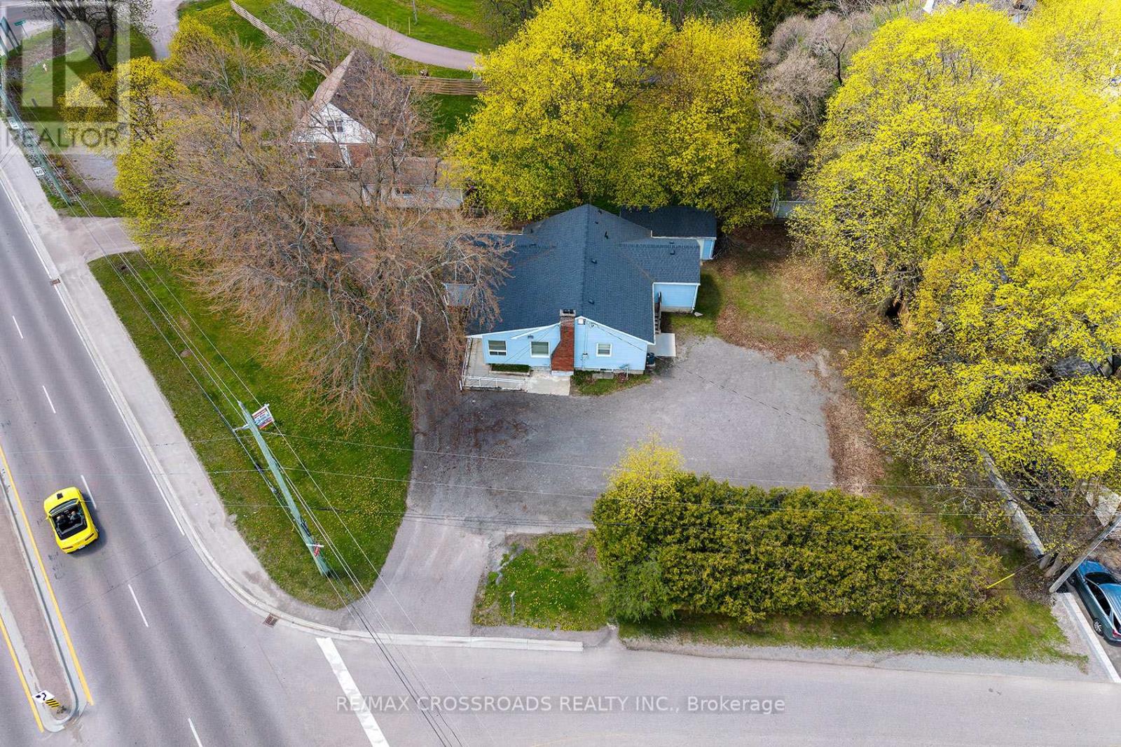 45 - 4044 County Road Property Photo 5
