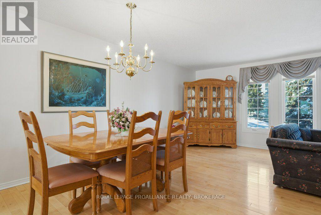 66 - 1 Place D'armes Property Photo 13