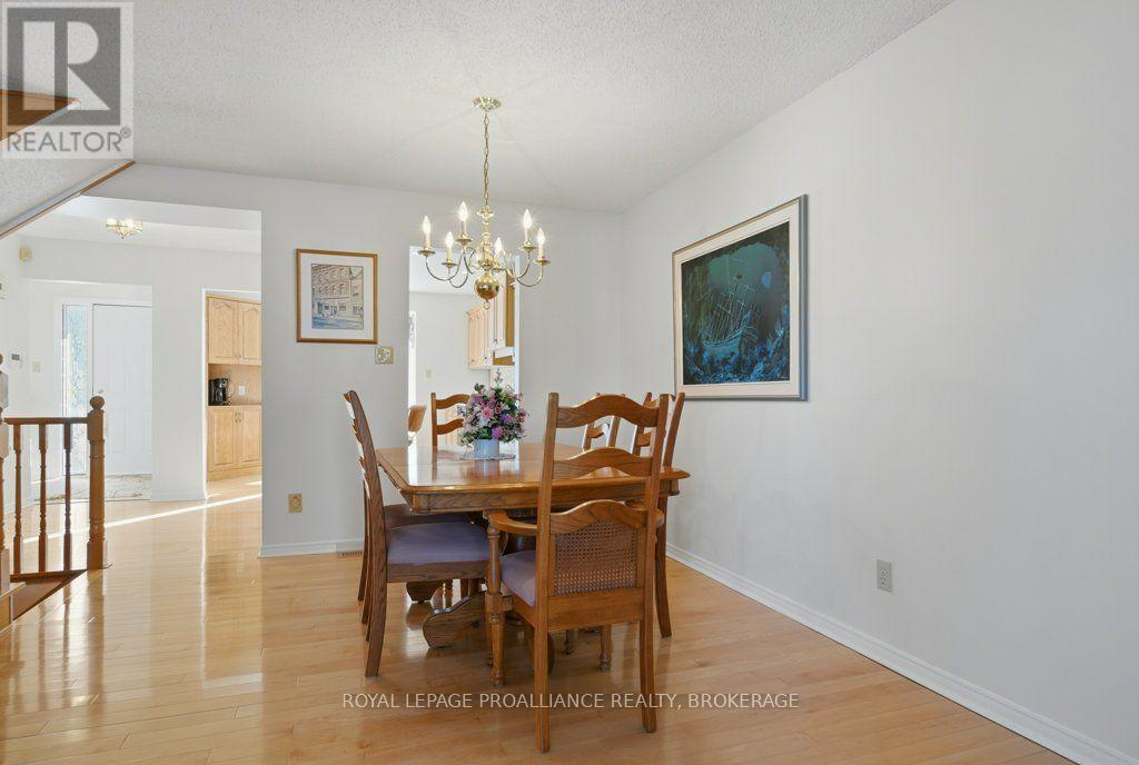 66 - 1 Place D'armes Property Photo 14