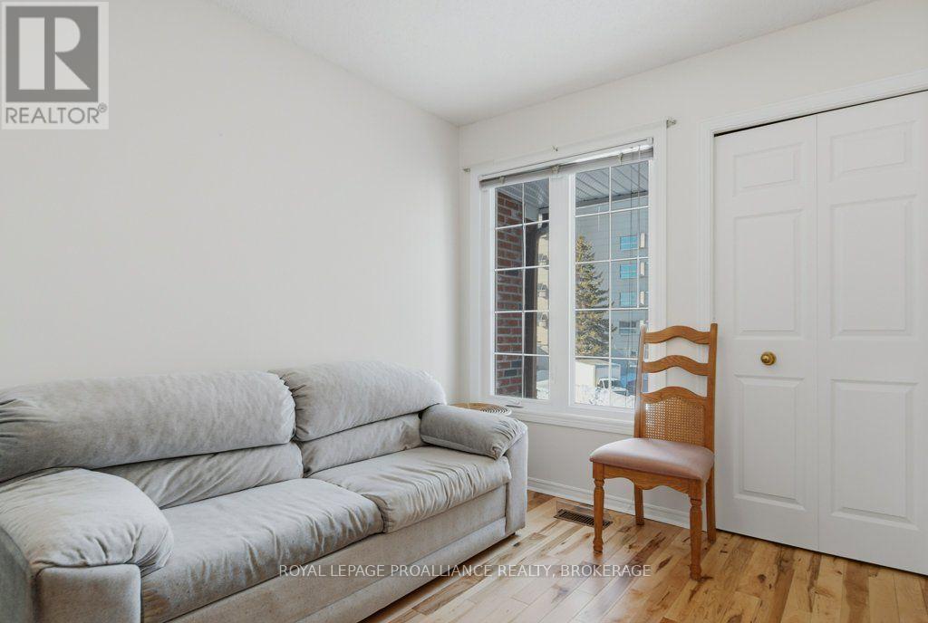 66 - 1 Place D'armes Property Photo 19