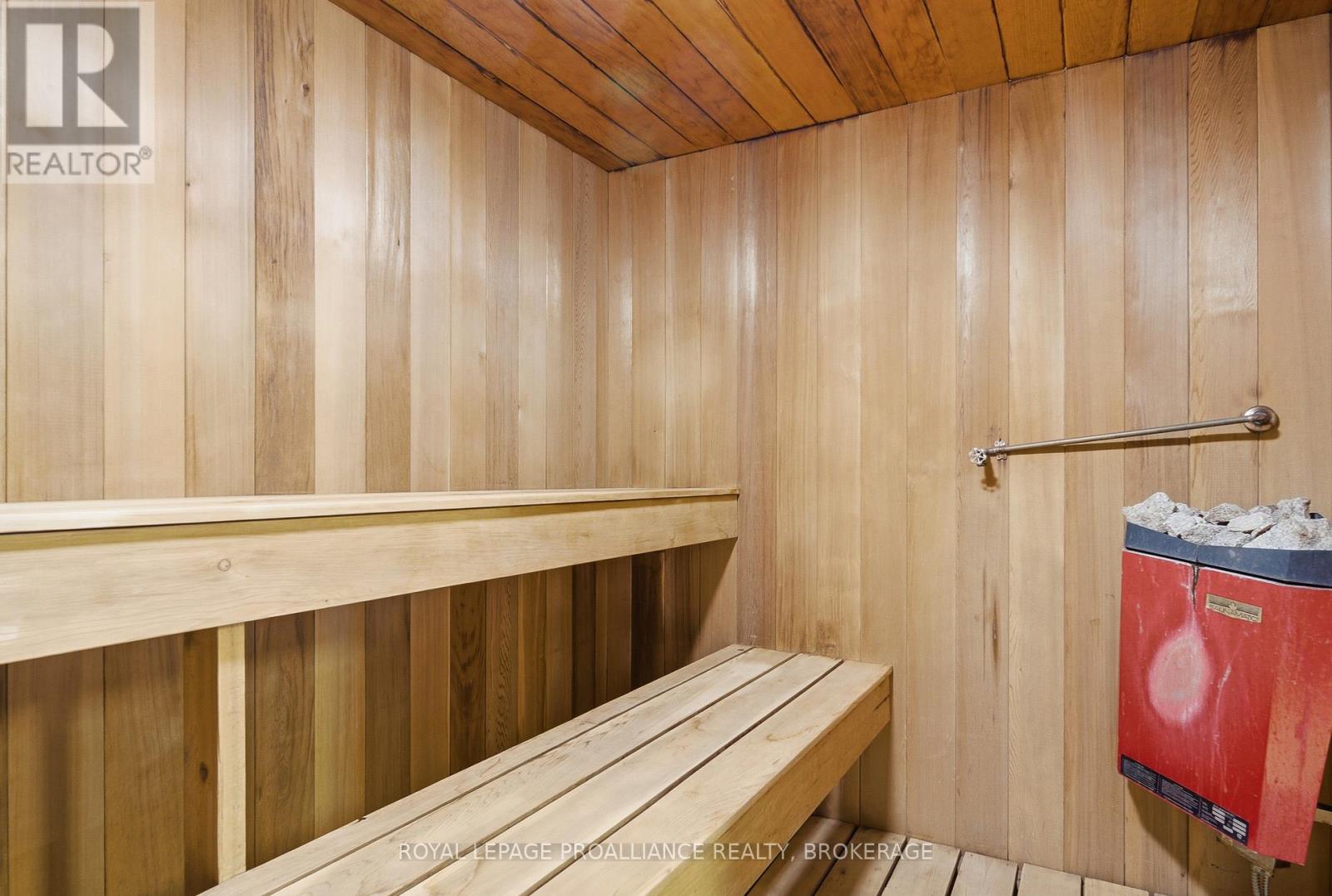 66 - 1 Place D'armes Property Photo 31