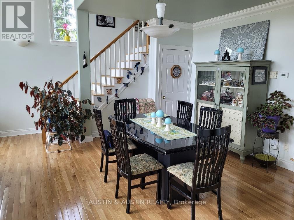 227 West River Road Property Photo 8