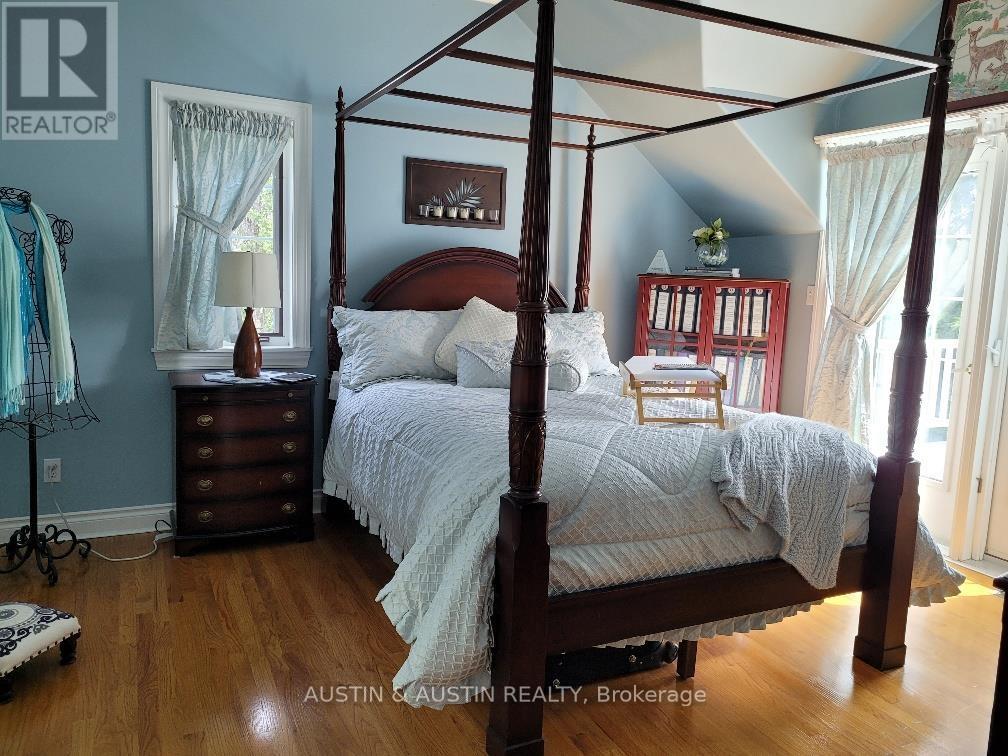 227 West River Road Property Photo 15