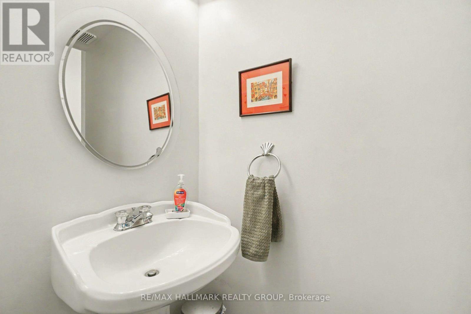 48 Dunbarton Court Property Photo 3