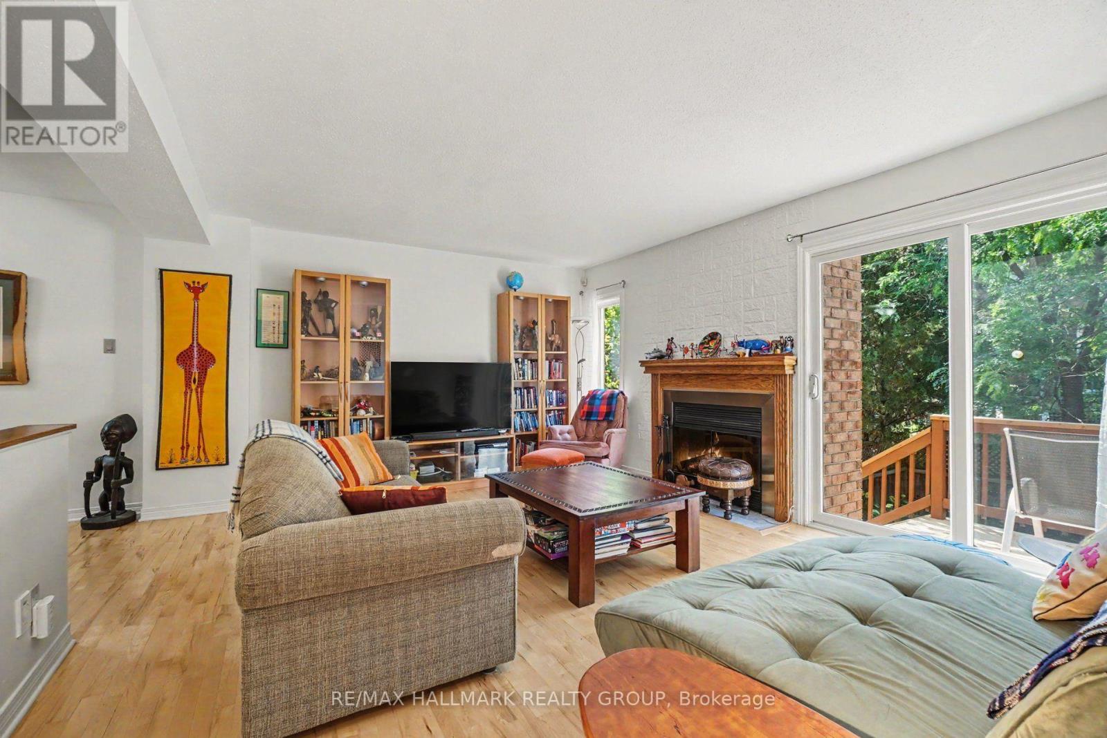48 Dunbarton Court Property Photo 4