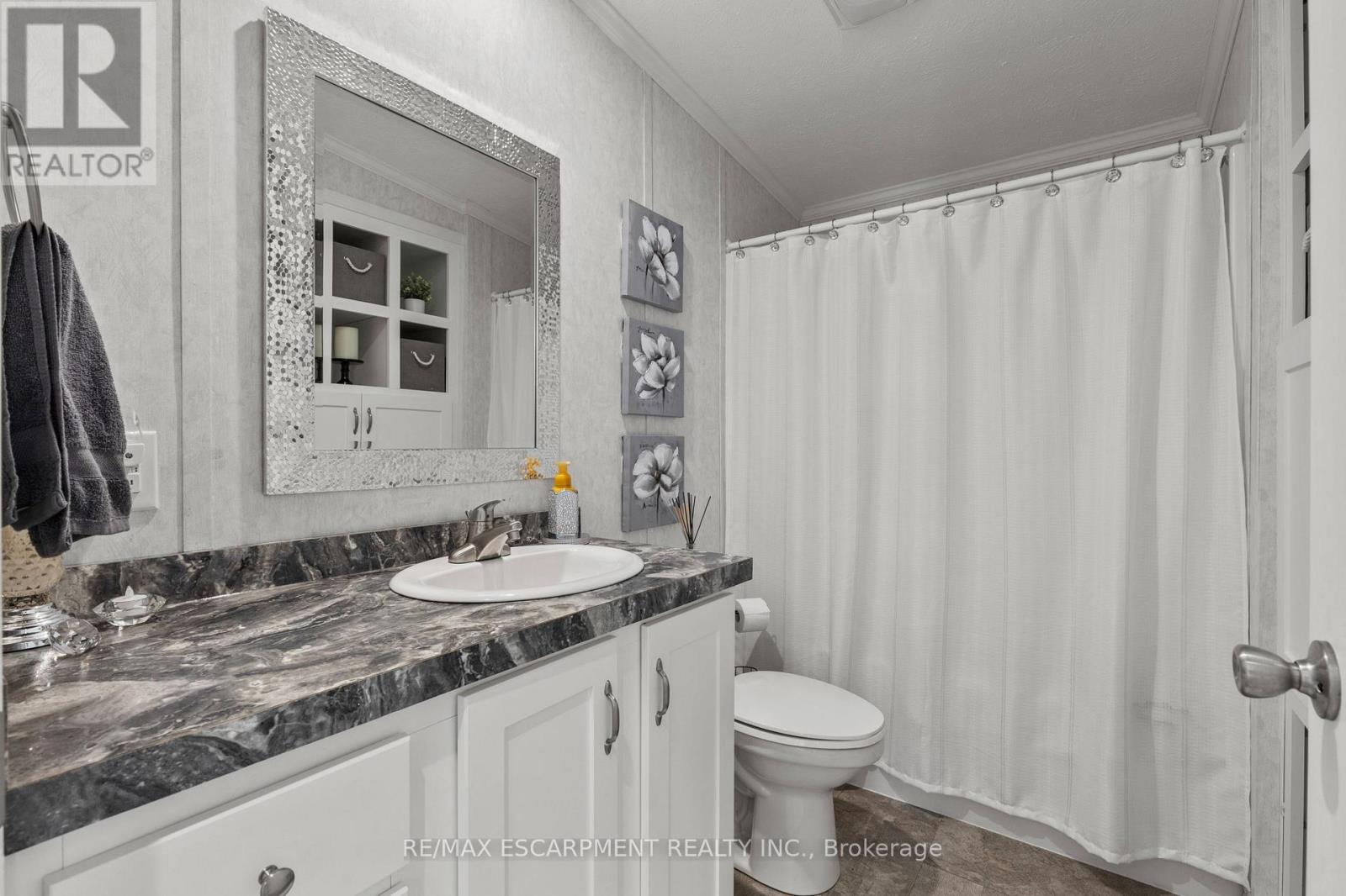 13 Hickory Hollow Property Photo 24