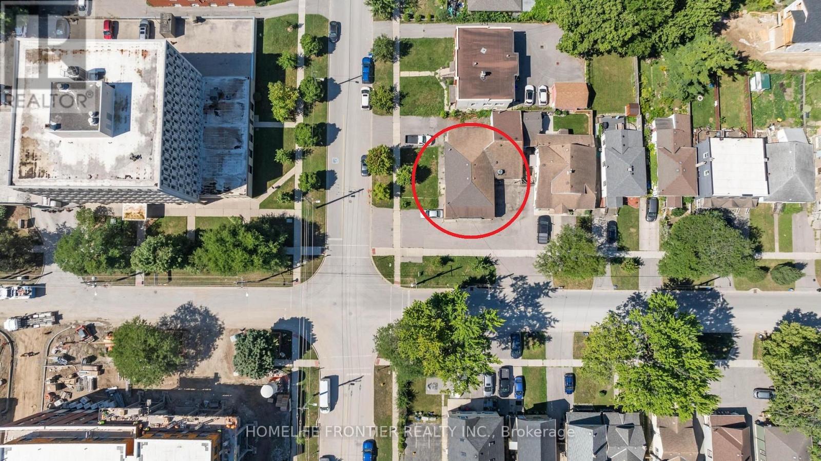 131 Waterloo Street Property Photo 3