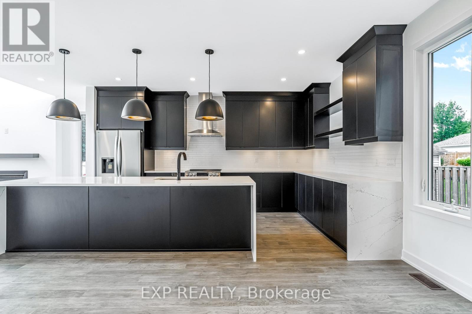 489 Duvernay Drive Property Photo 11