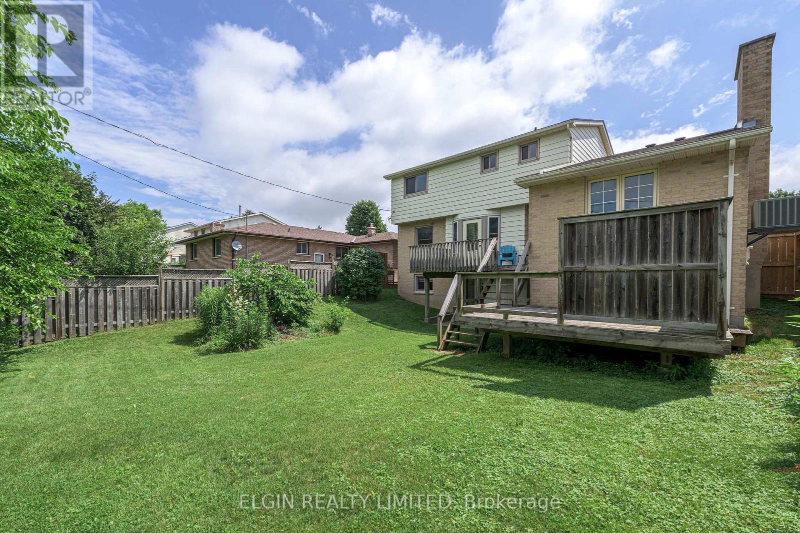 41 Luton Crescent Property Photo 8