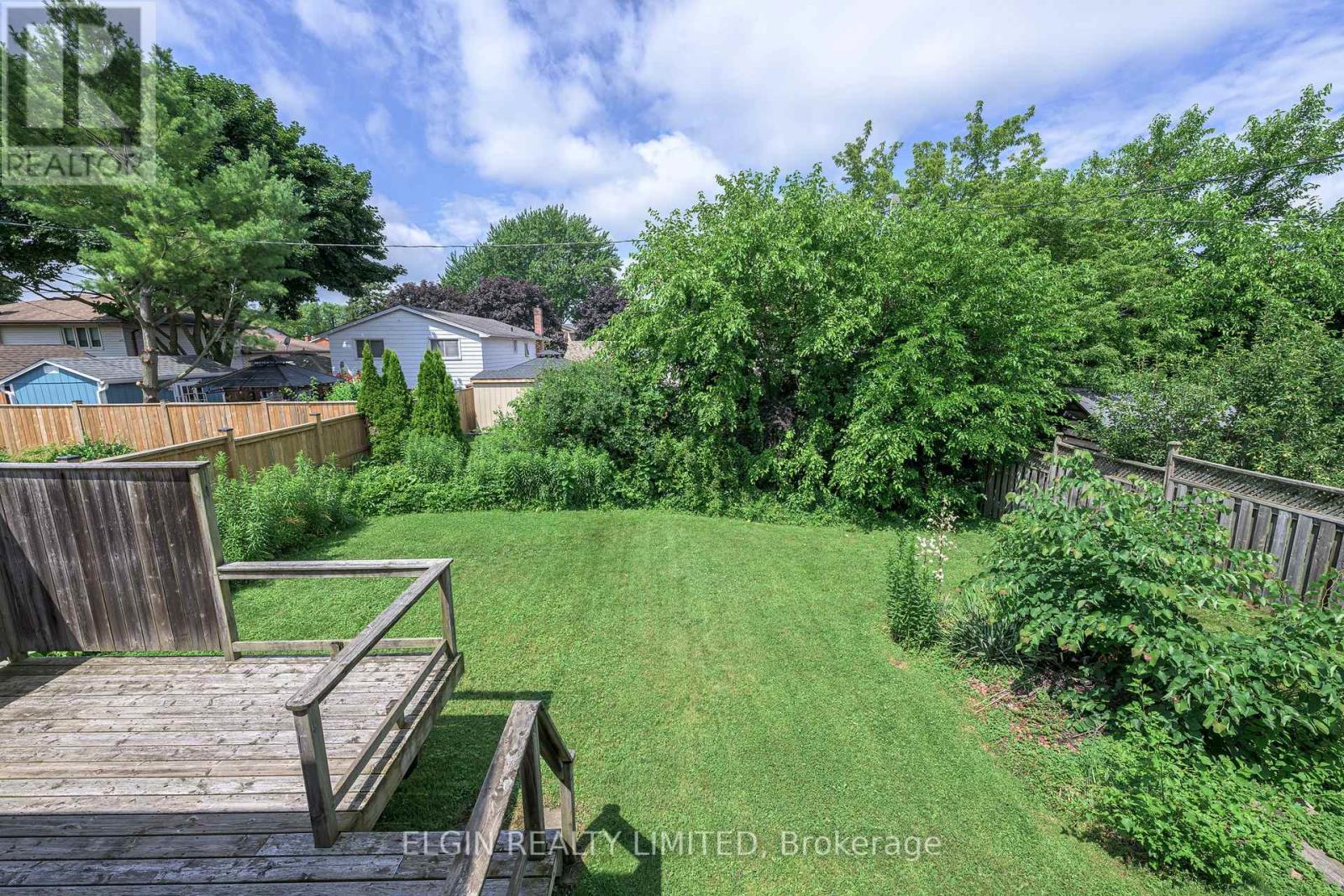41 Luton Crescent Property Photo 12