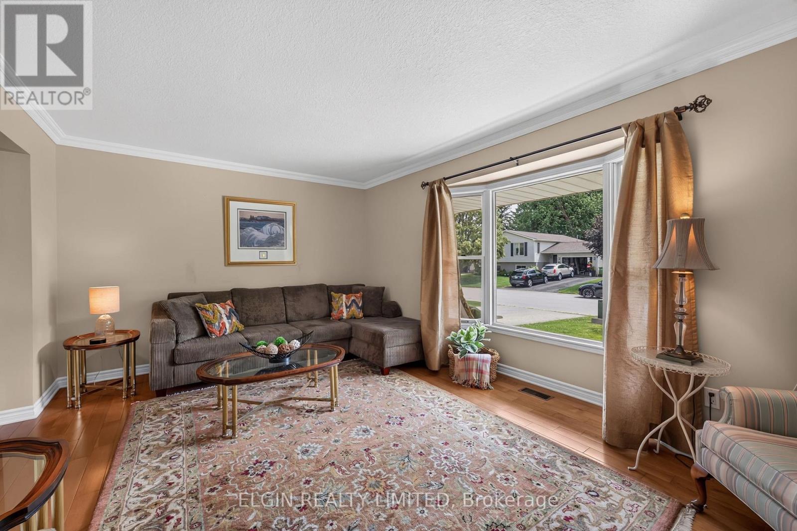 41 Luton Crescent Property Photo 16
