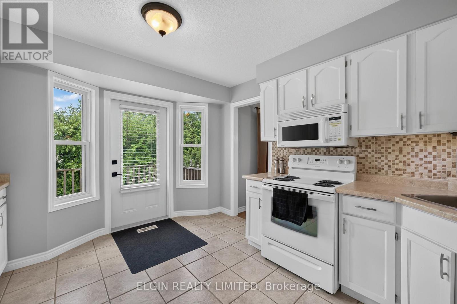 41 Luton Crescent Property Photo 22