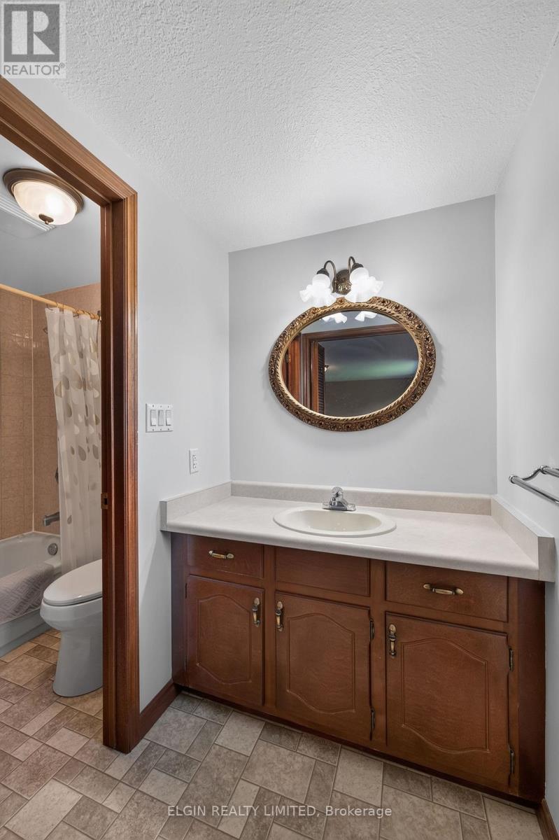 41 Luton Crescent Property Photo 29