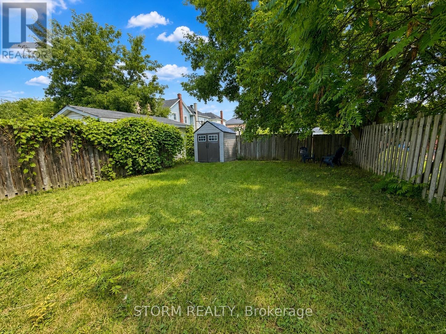 456 4th Street W Property Photo 6