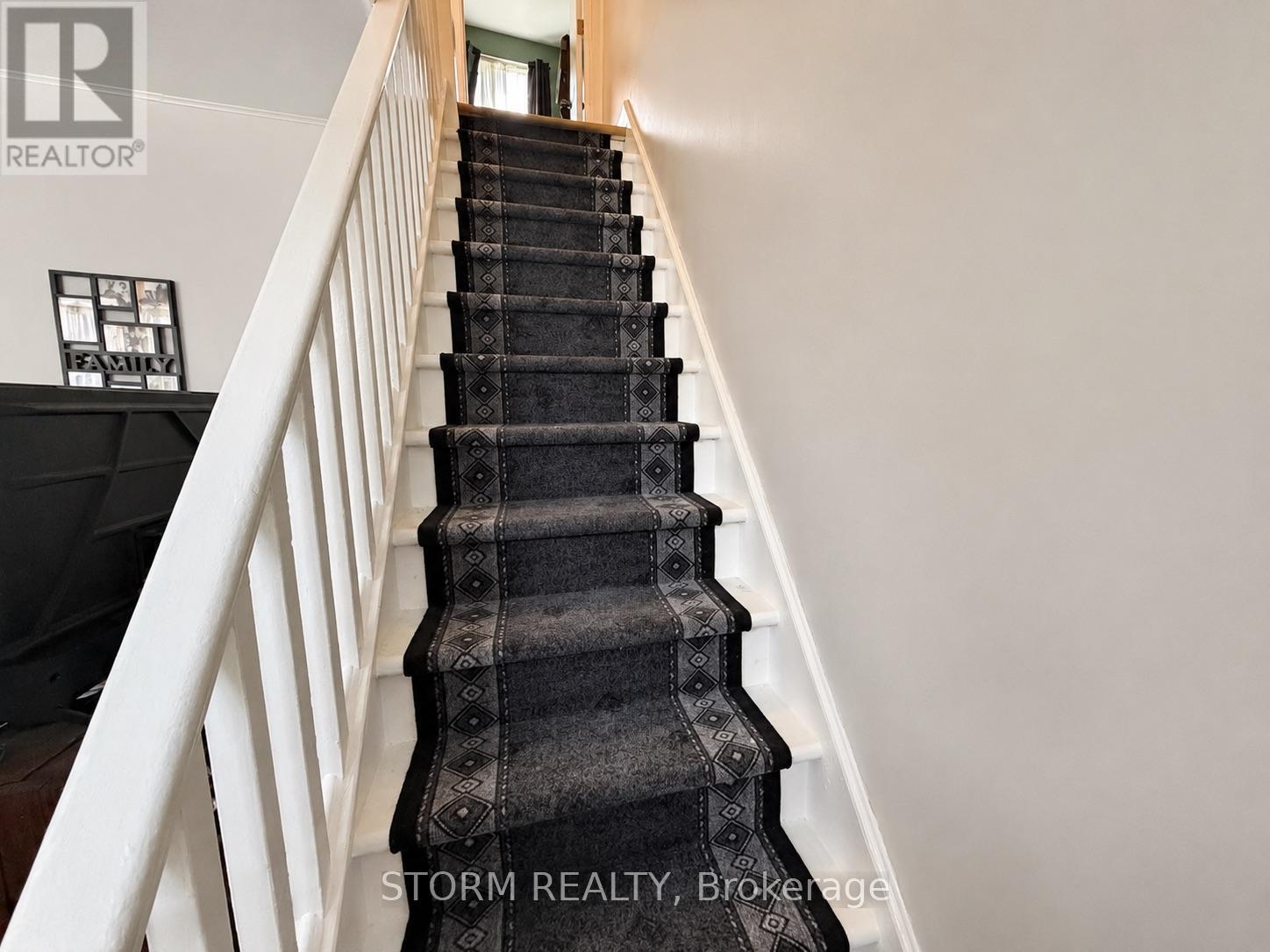 456 4th Street W Property Photo 15