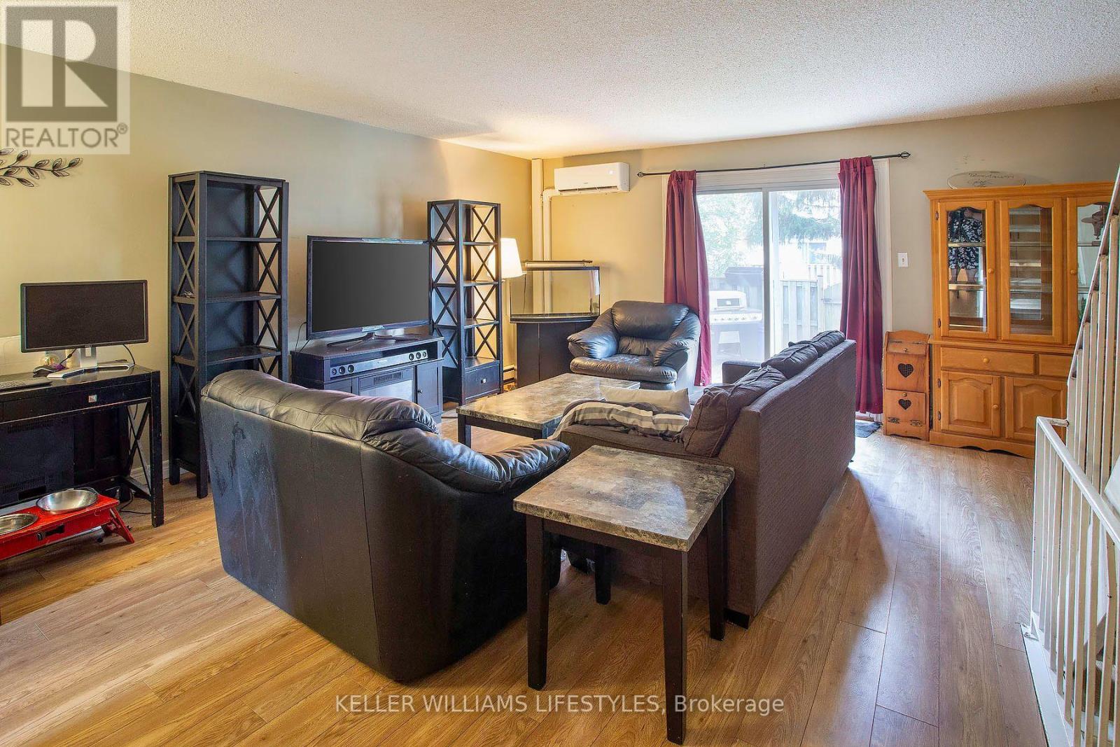 120 Monmore Road Property Photo 4