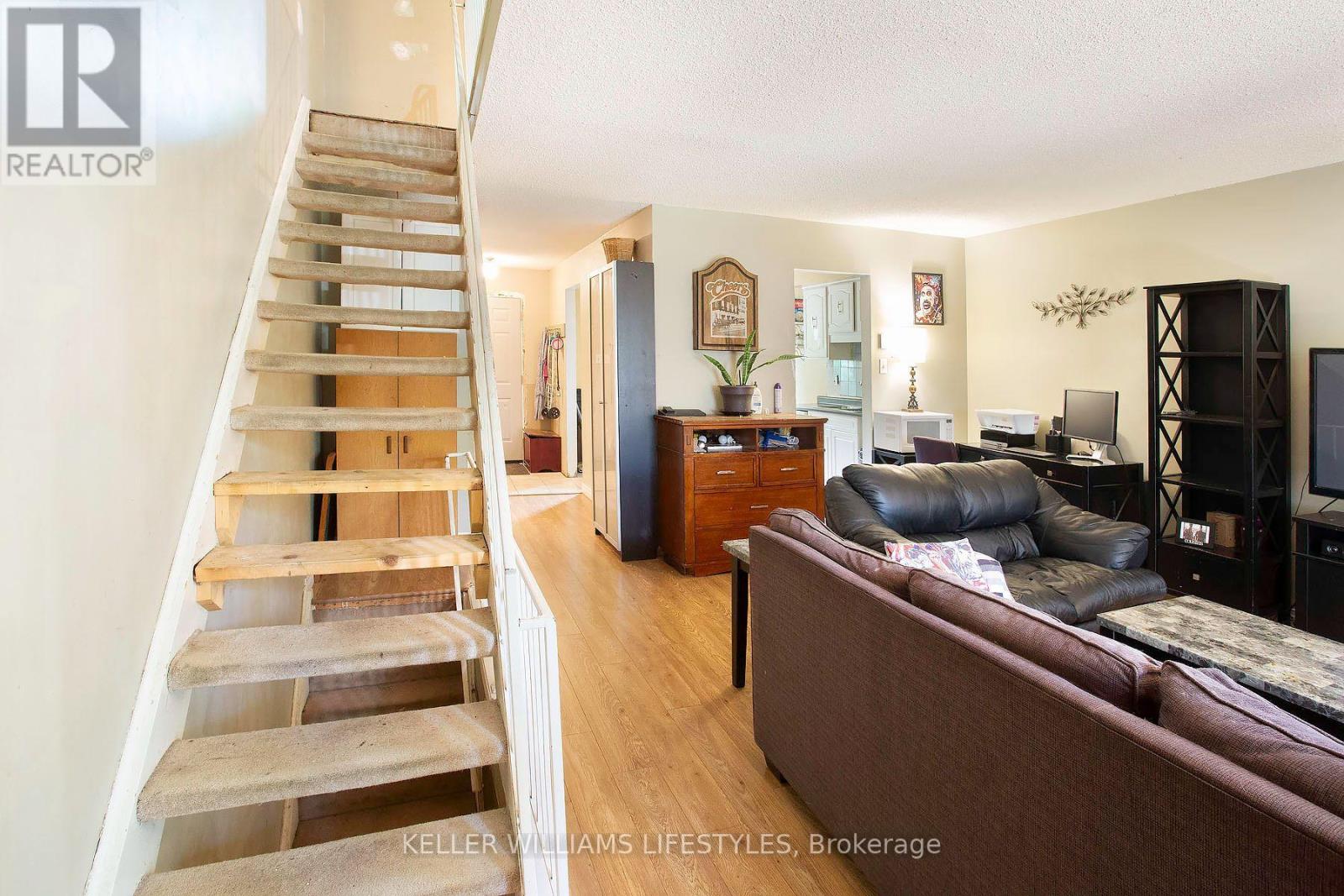 120 Monmore Road Property Photo 8
