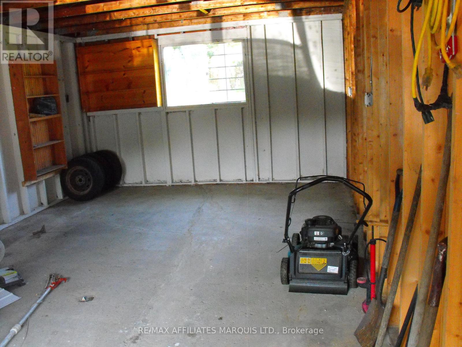 777 Sandfield Crescent Property Photo 18