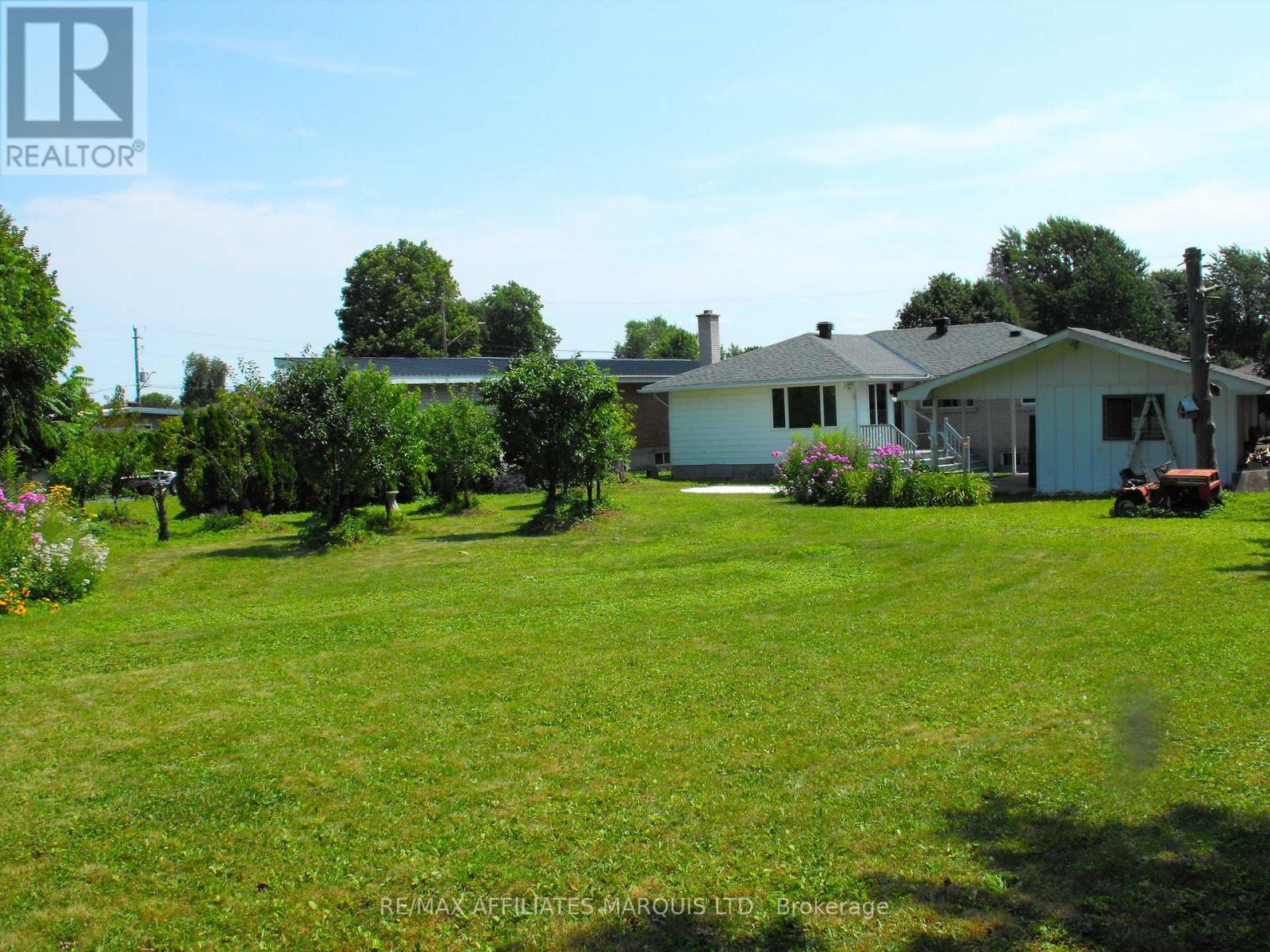 777 Sandfield Crescent Property Photo 20