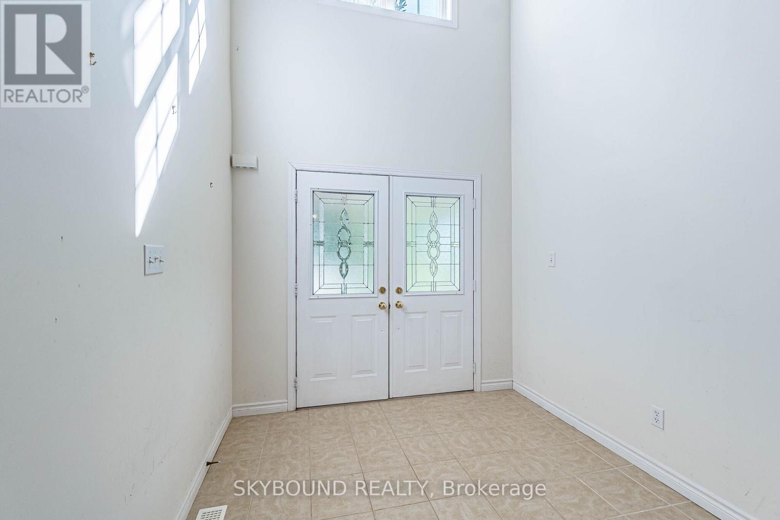 735 Karlsfeld Road Property Photo 4