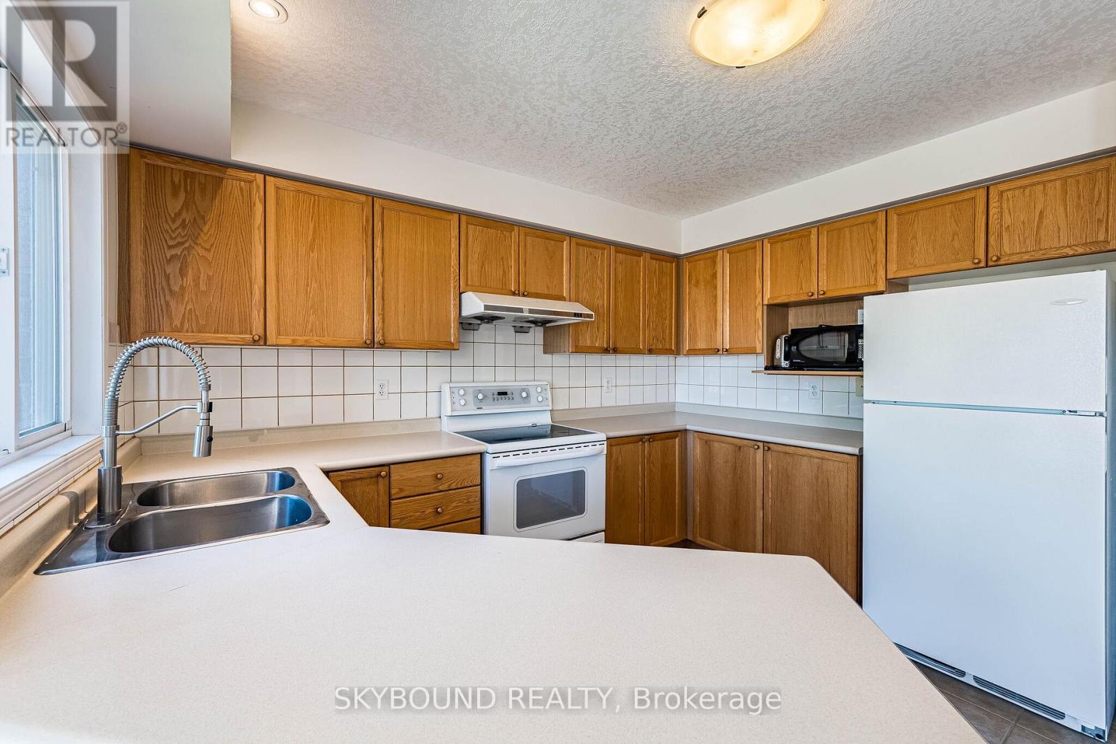 735 Karlsfeld Road Property Photo 18