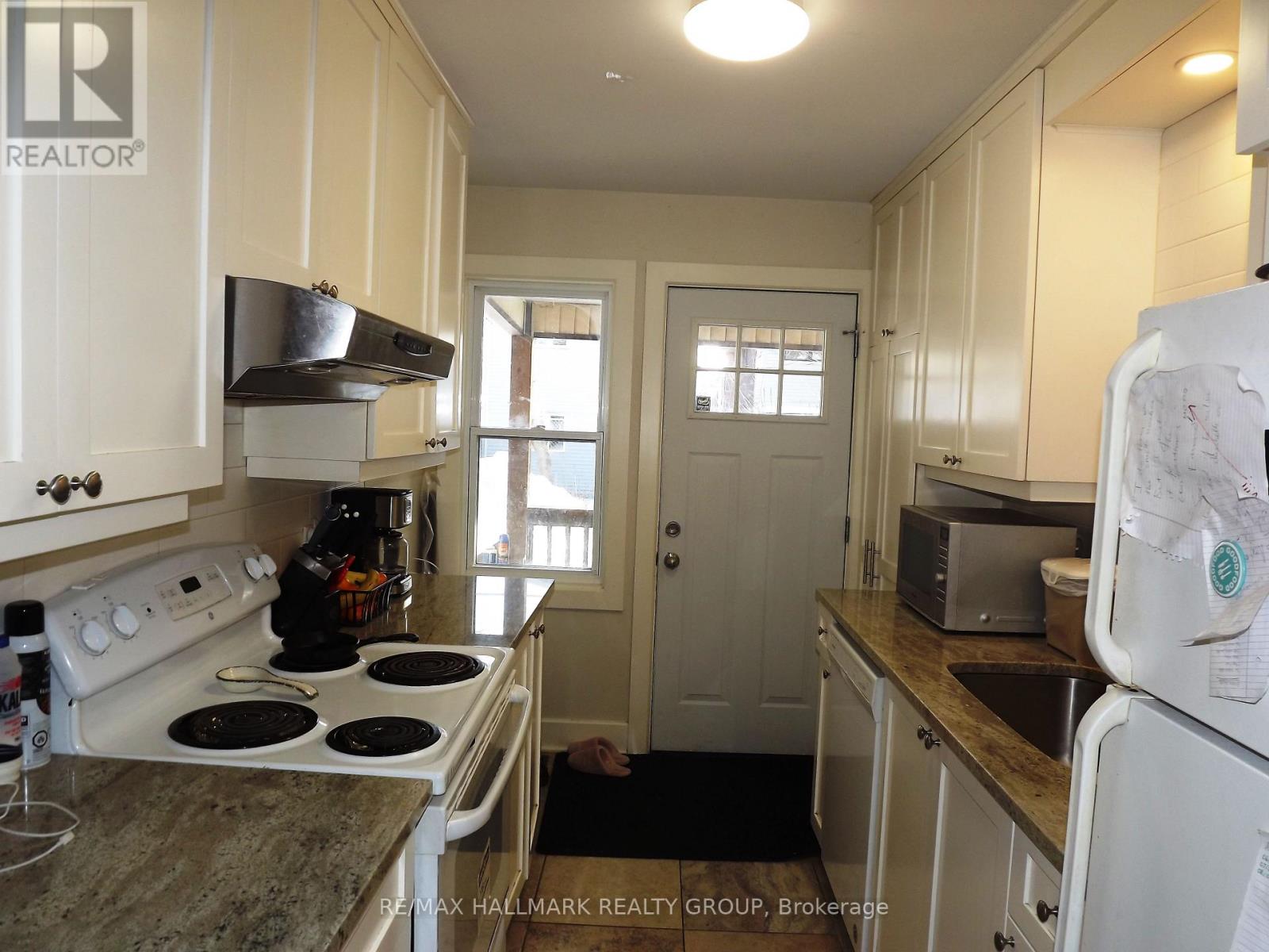 568 Gladstone Avenue Property Photo 5