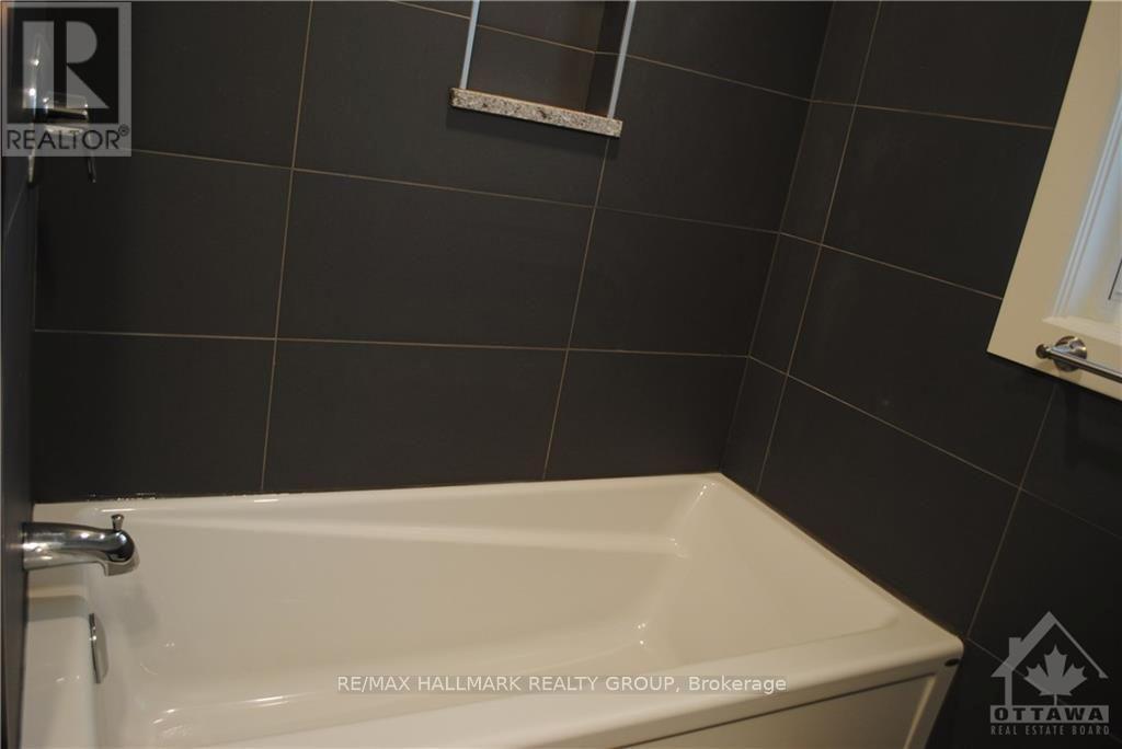 568 Gladstone Avenue Property Photo 14
