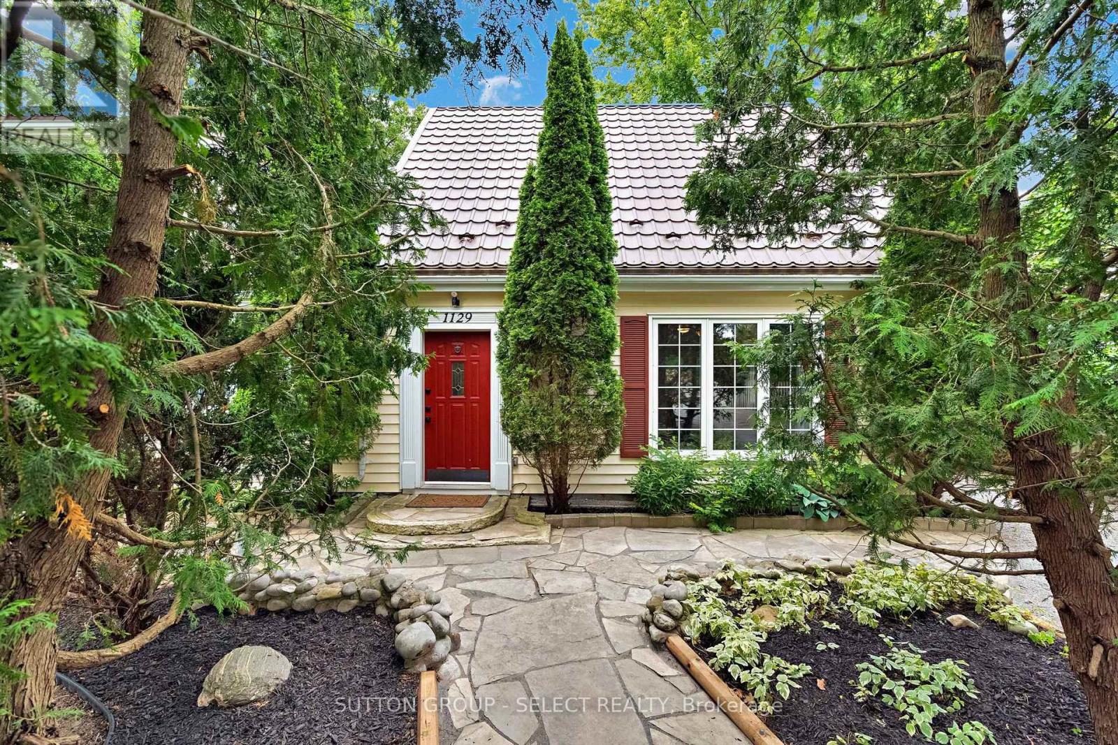 1129 Sunningdale Road E Property Photo 1