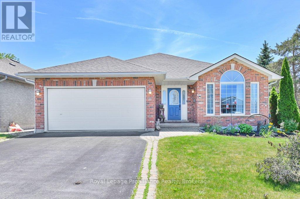 31 HEMLOCK CRESCENT