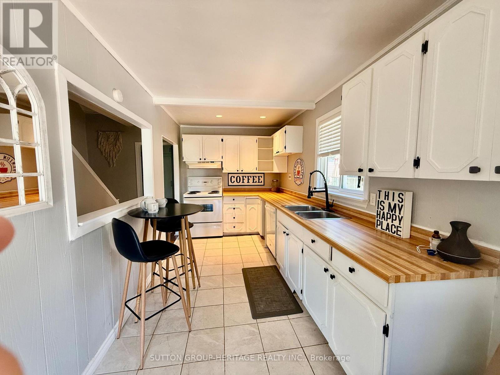 8 Fraser Street Property Photo 5