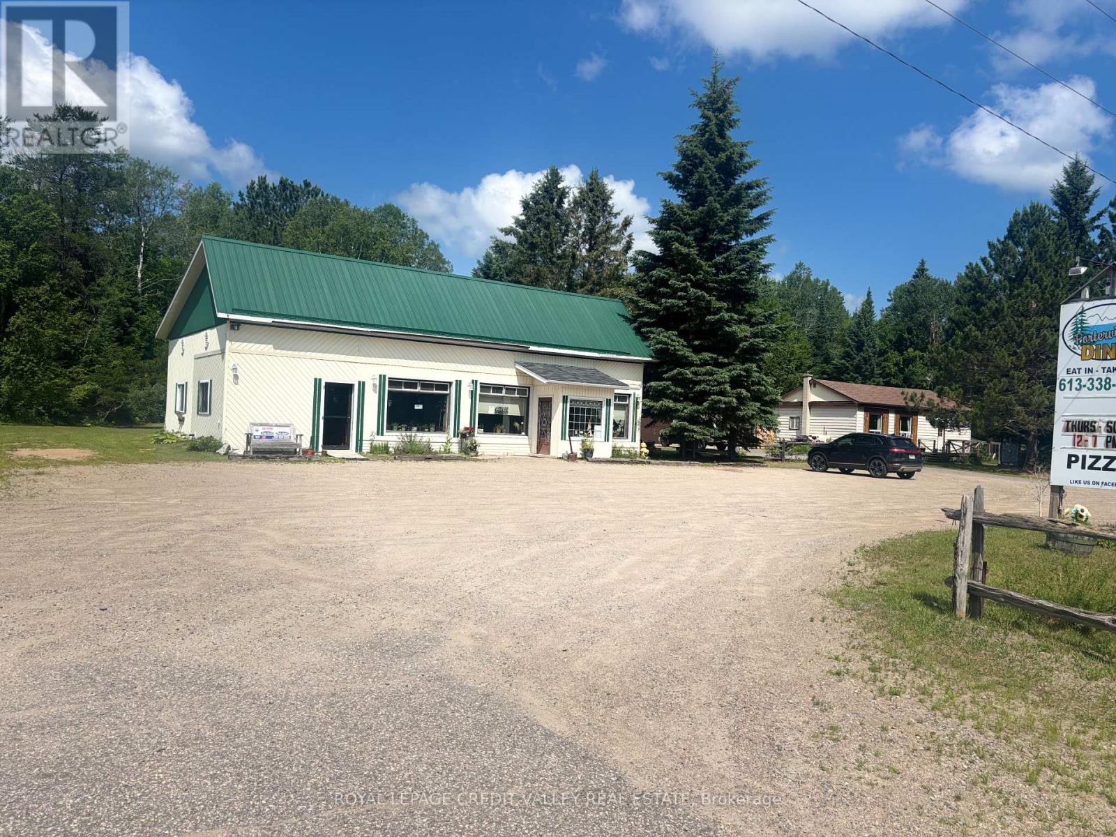 2367 Highway 127 Road N Property Photo 14
