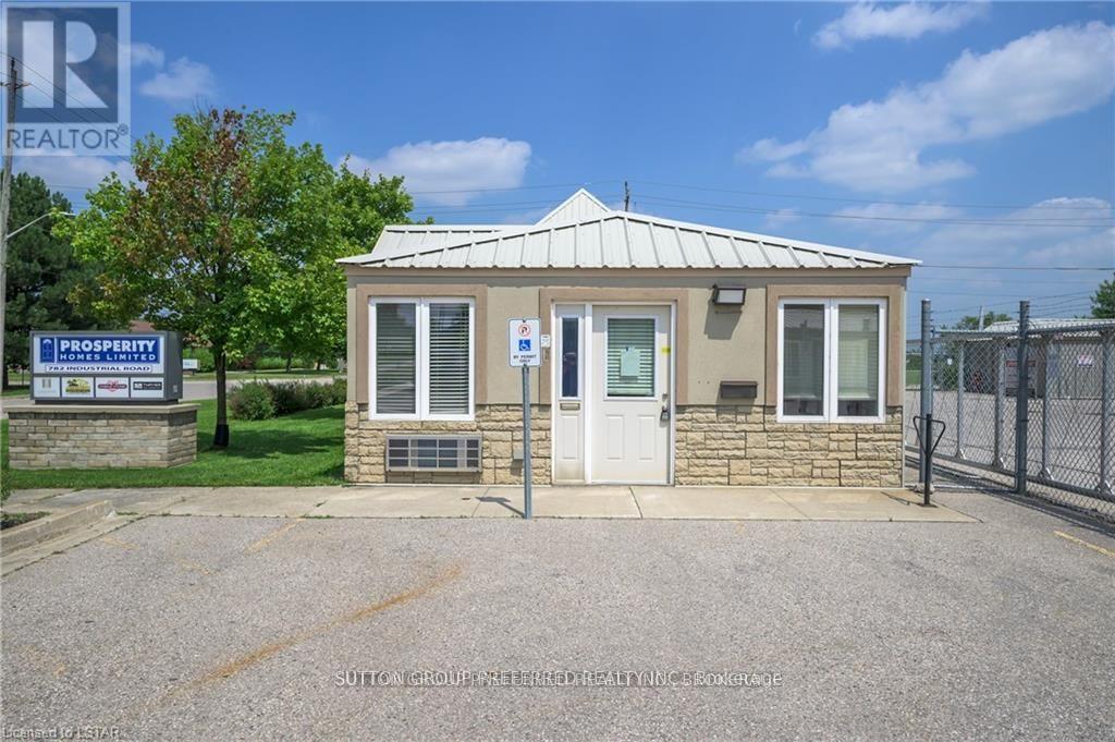 782 Industrial (unit A) Road Property Photo 2