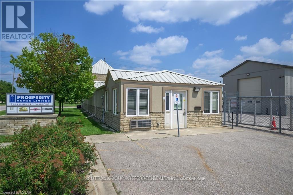 782 Industrial (unit A) Road Property Photo 4