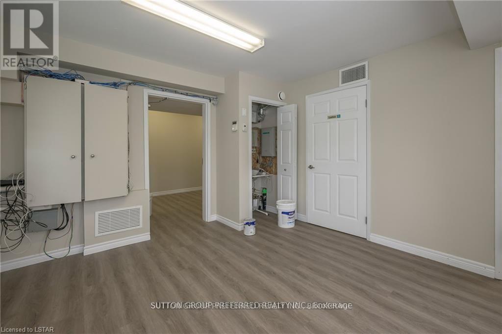 782 Industrial (unit A) Road Property Photo 10