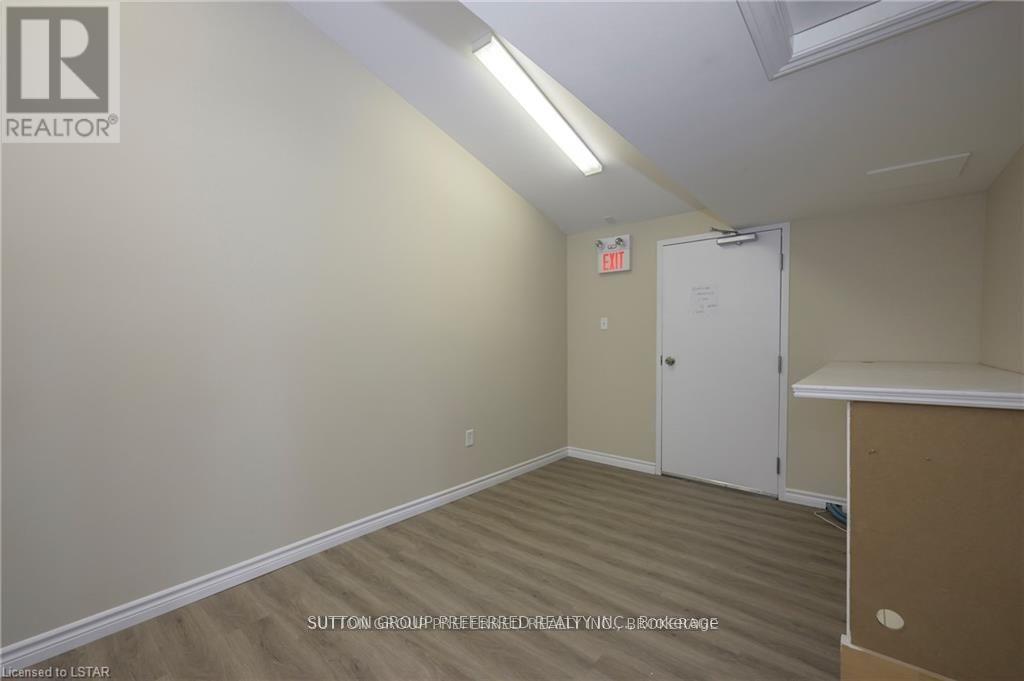 782 Industrial (unit A) Road Property Photo 14