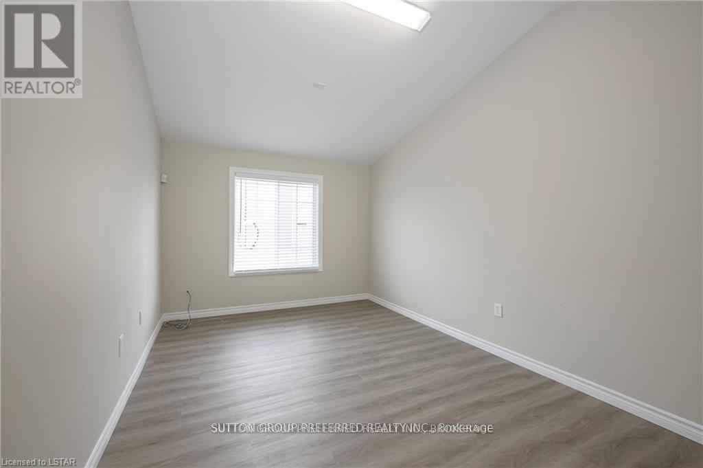 782 Industrial (unit A) Road Property Photo 21