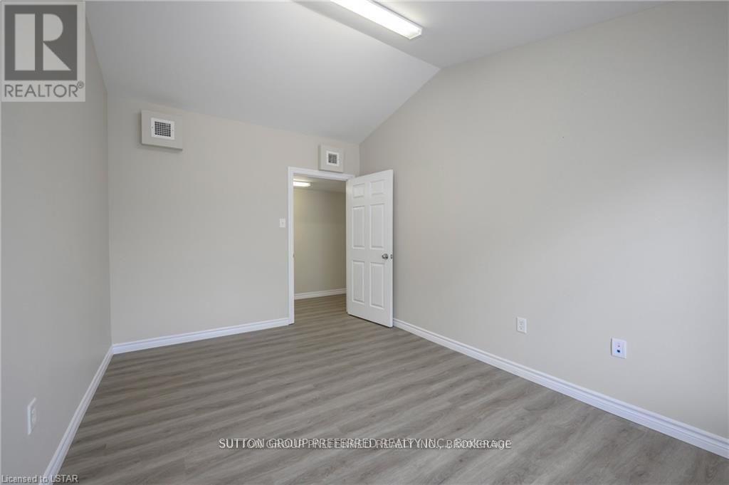 782 Industrial (unit A) Road Property Photo 22