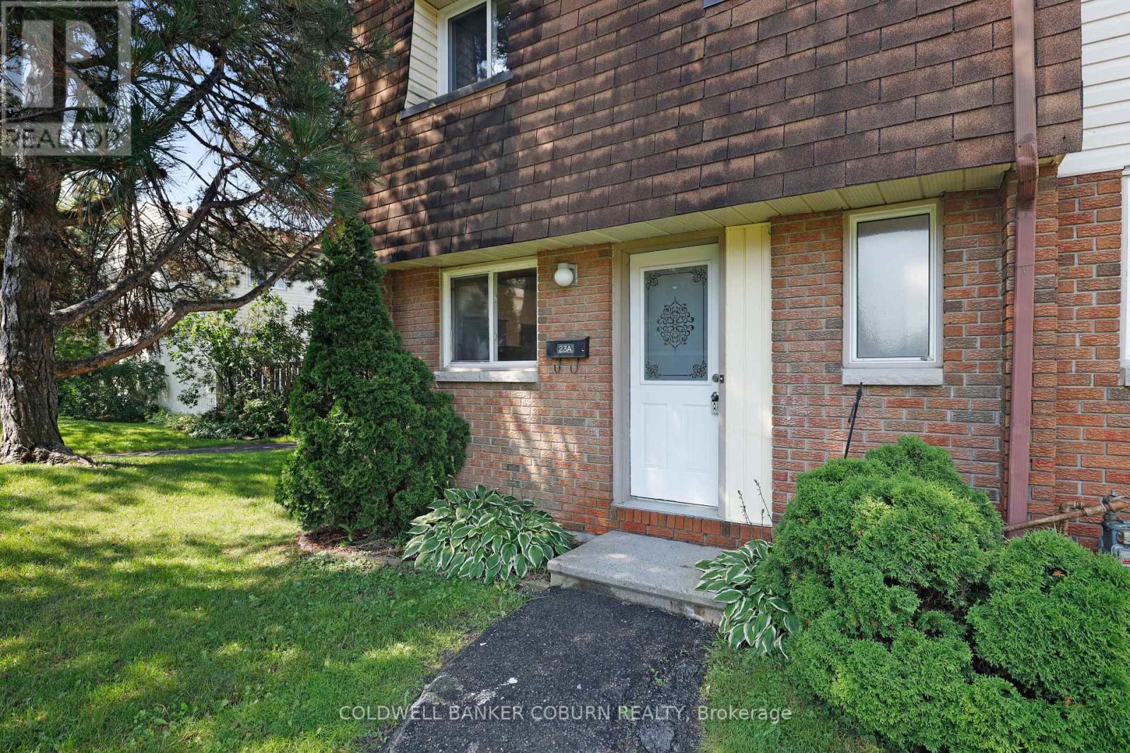 23 - 23 Sonnet Crescent S Property Photo 3