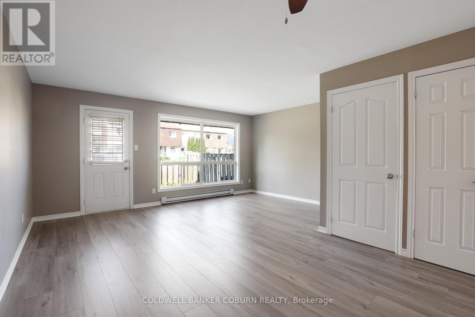 23 - 23 Sonnet Crescent S Property Photo 12