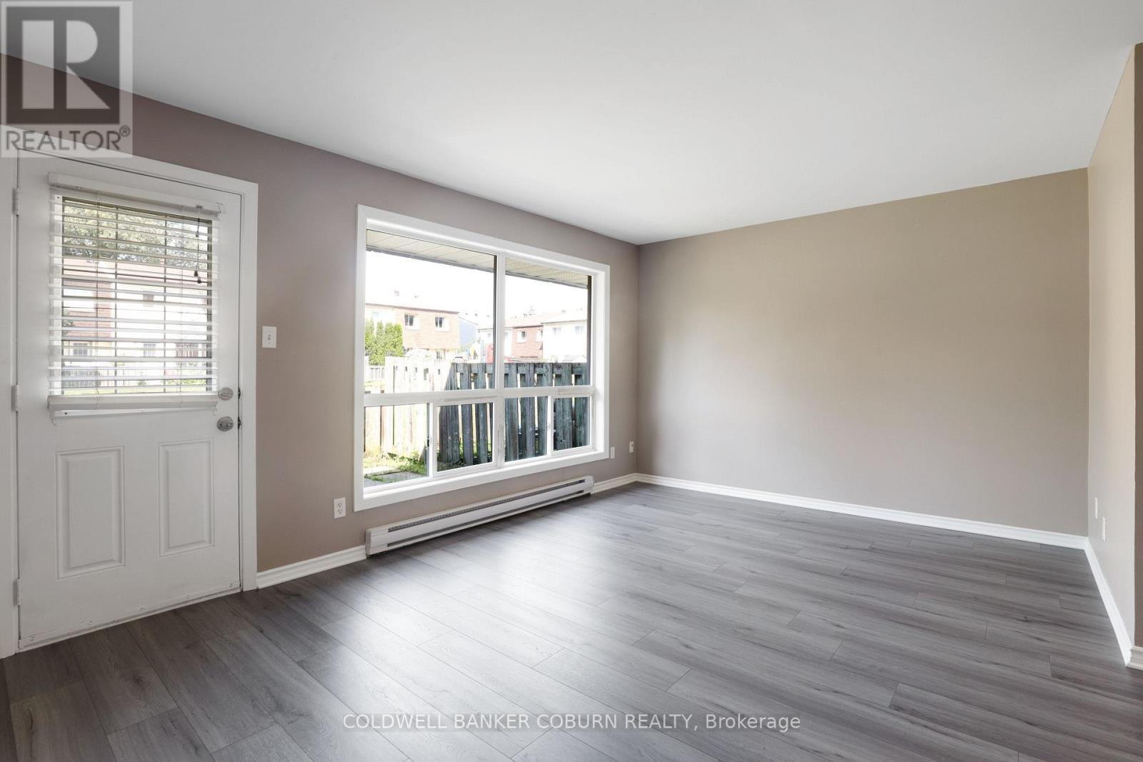 23 - 23 Sonnet Crescent S Property Photo 13