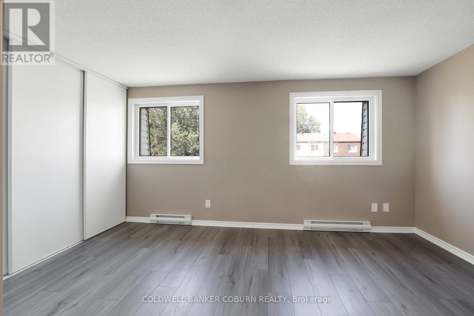 23 - 23 Sonnet Crescent S Property Photo 17