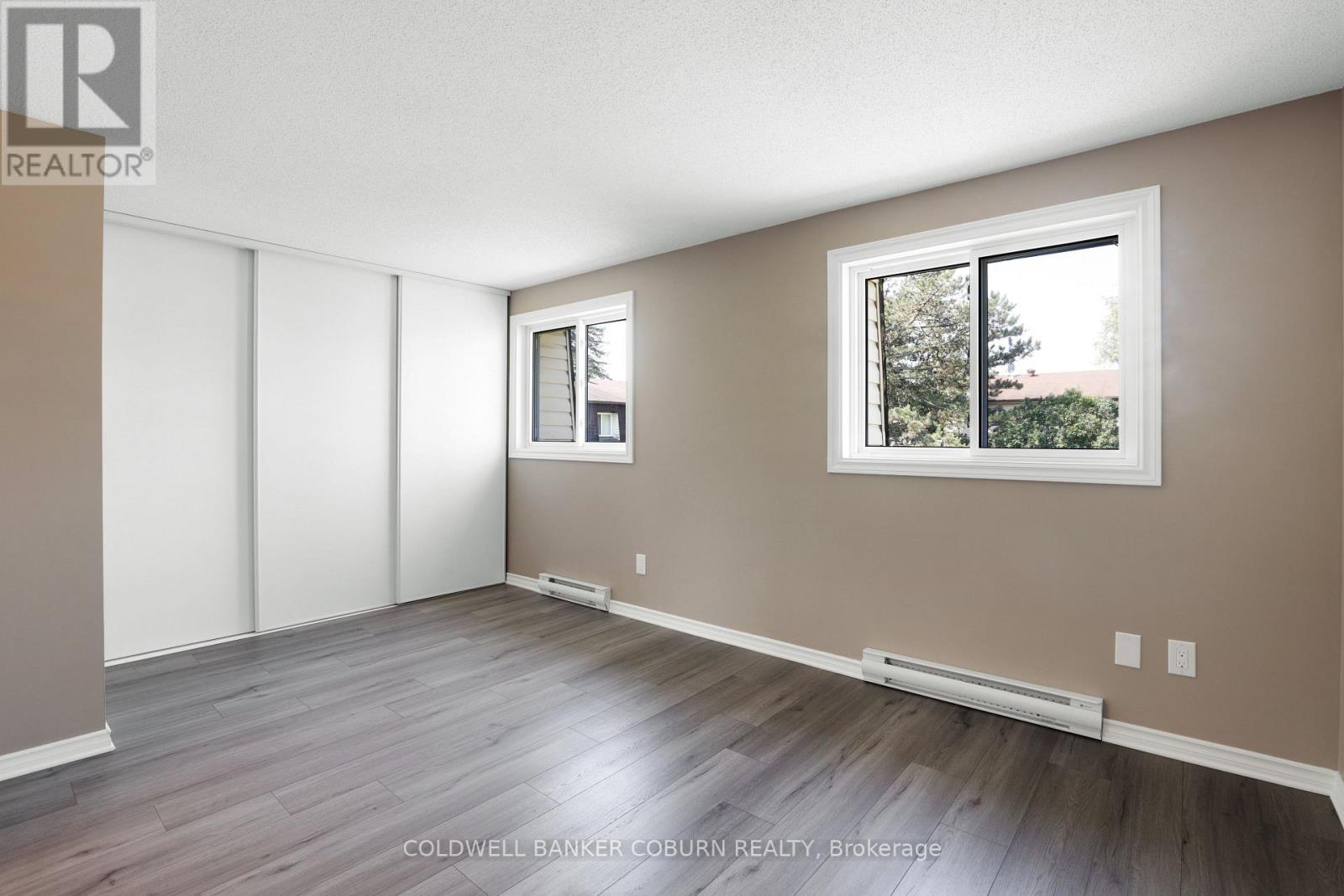 23 - 23 Sonnet Crescent S Property Photo 18