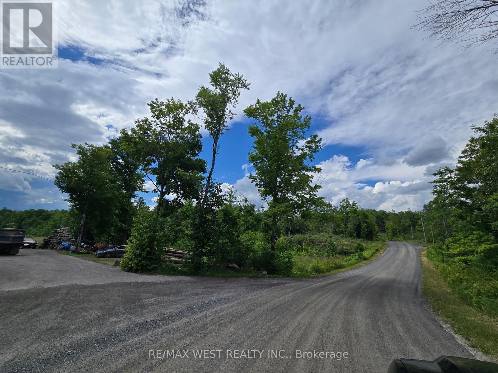 507 Black River Road Property Photo 6