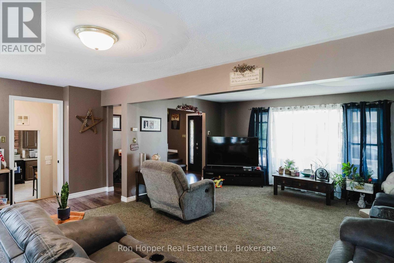 1877 6th Avenue E Property Photo 6
