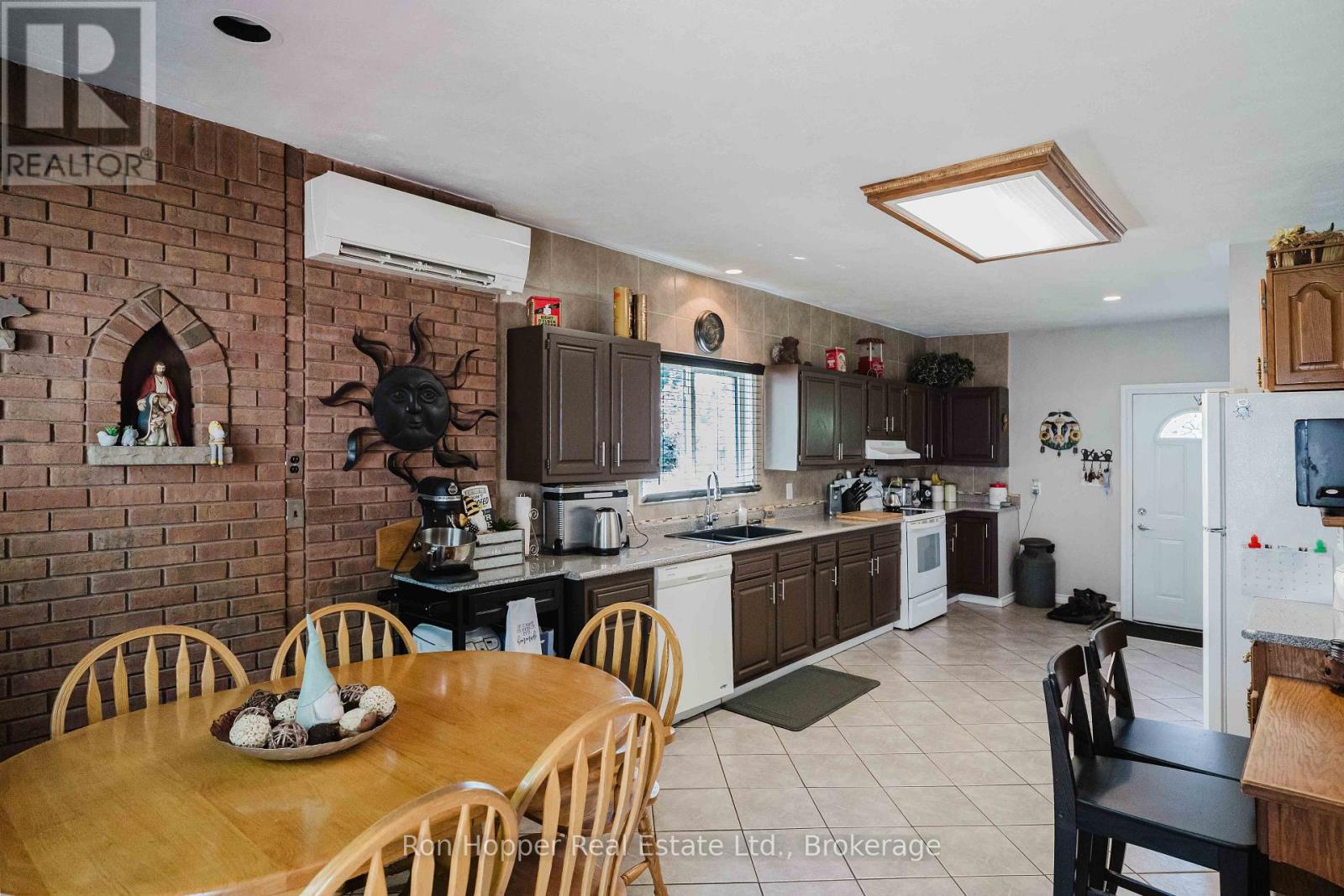1877 6th Avenue E Property Photo 10