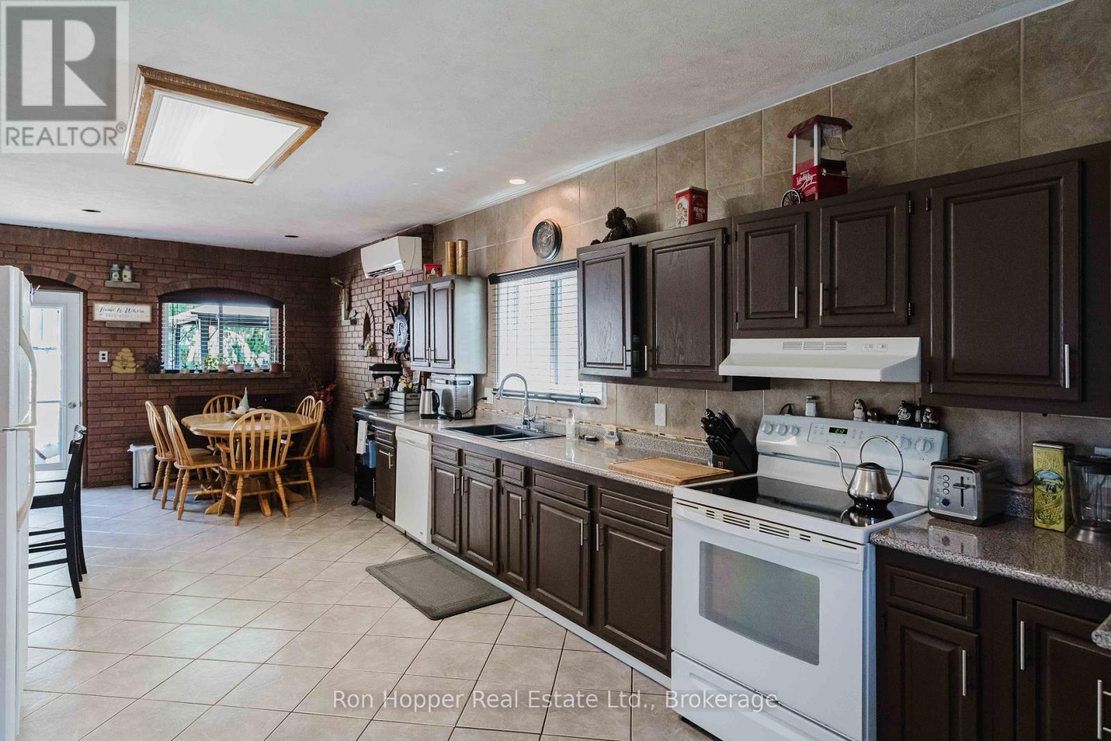 1877 6th Avenue E Property Photo 11