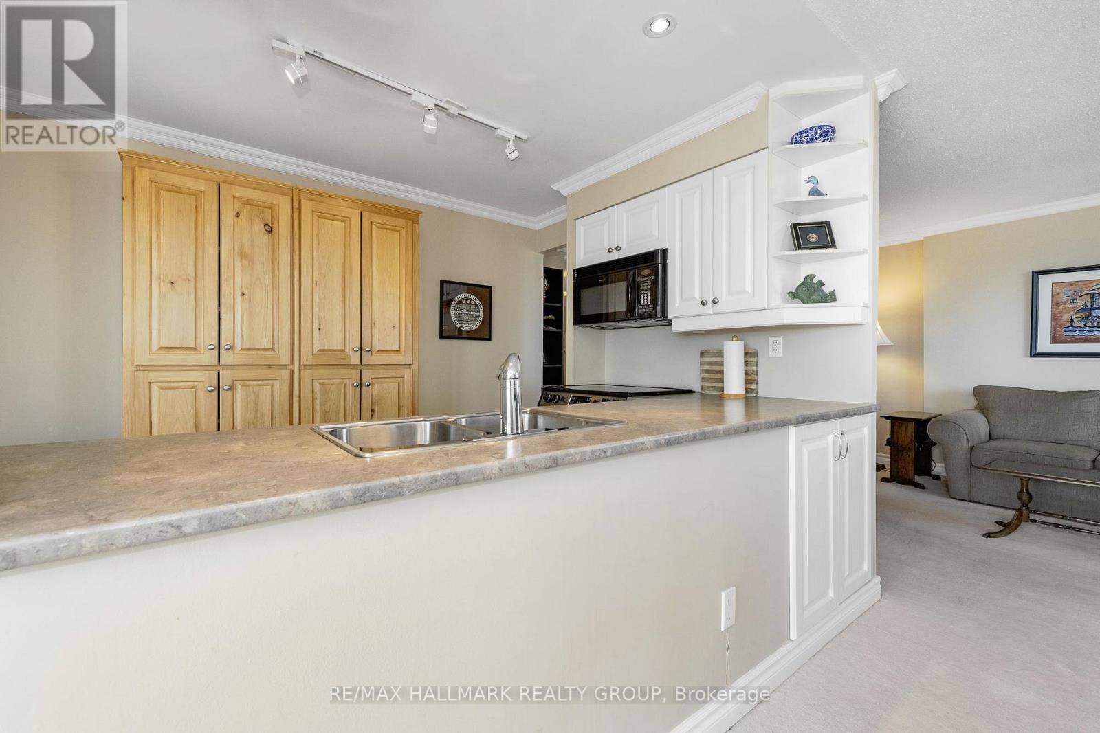 1104 - 960 Teron Road Property Photo 14