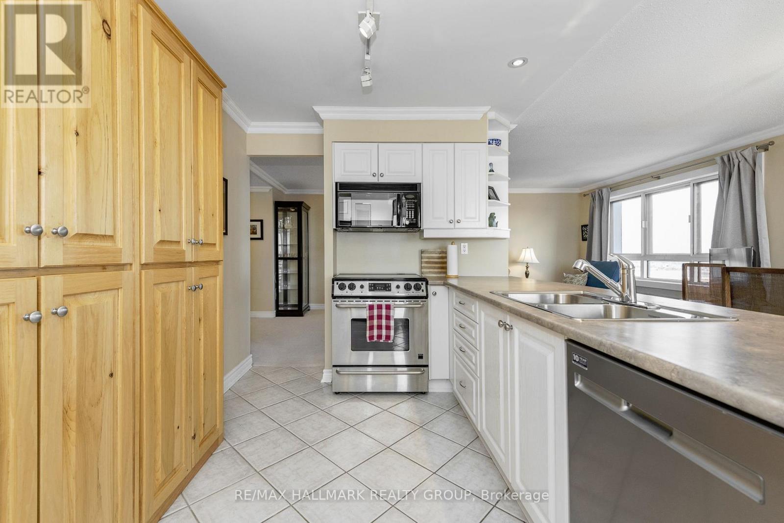 1104 - 960 Teron Road Property Photo 18