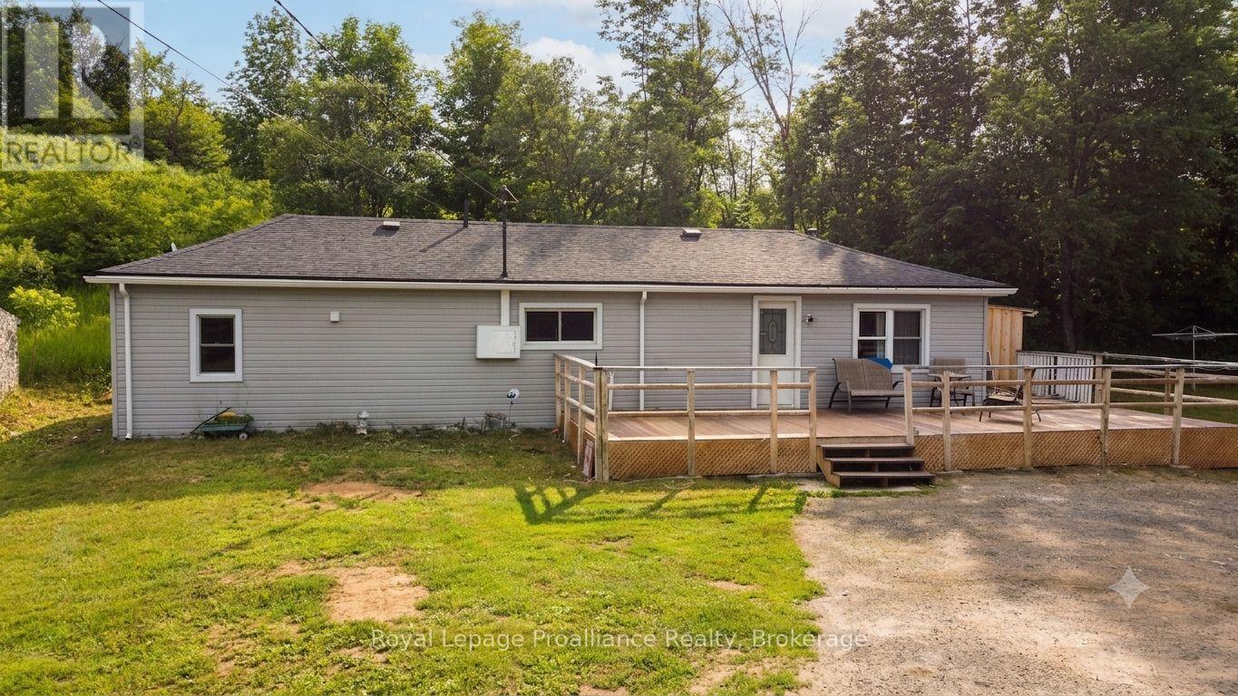 4310 Henderson Road Property Photo 2